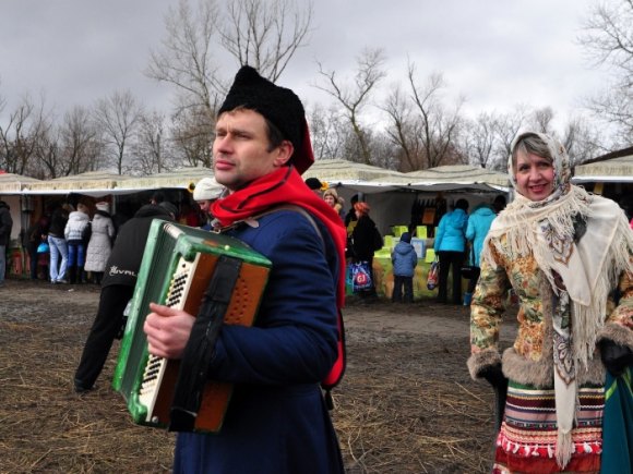Святочные гуляния в КИТК ''Казачий Дон'', январь 2012. Ярмарочные песни и пляски.