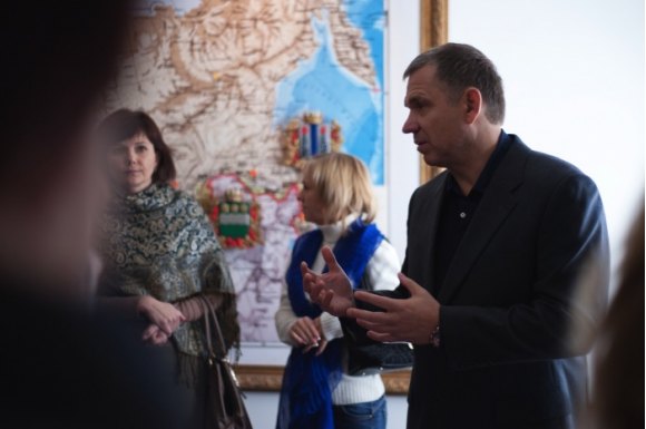Игорь Владимирович Семёнов проводит экскурсию по «Покровскому подворью» 