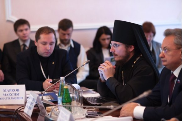 Участники Форума: иеромонах Димитрий (Першин) и Максим Марков